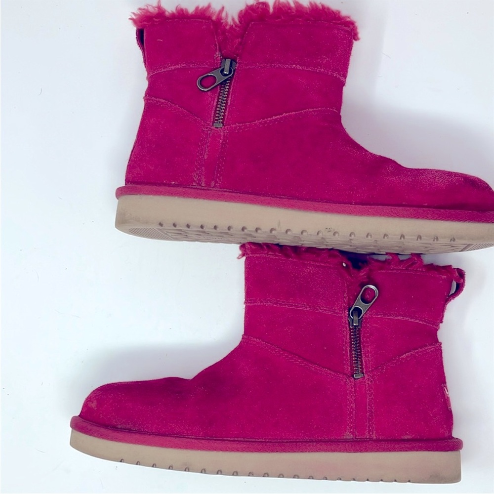 Coolaburra by UGG short pink boots